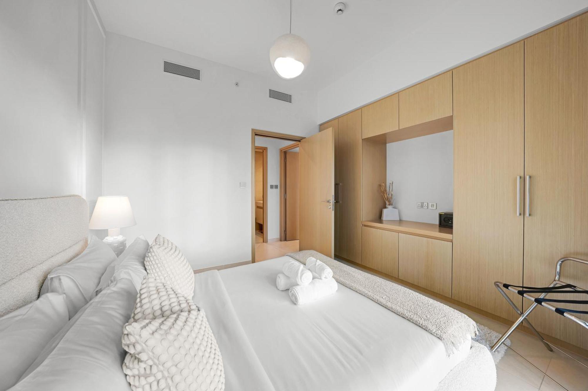 Burj Royale Lux 2-bedroom With The Burj Khalifa View دبي
